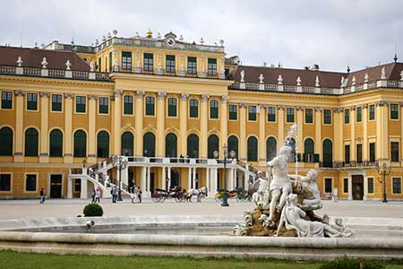 schonbrunn palace vienna