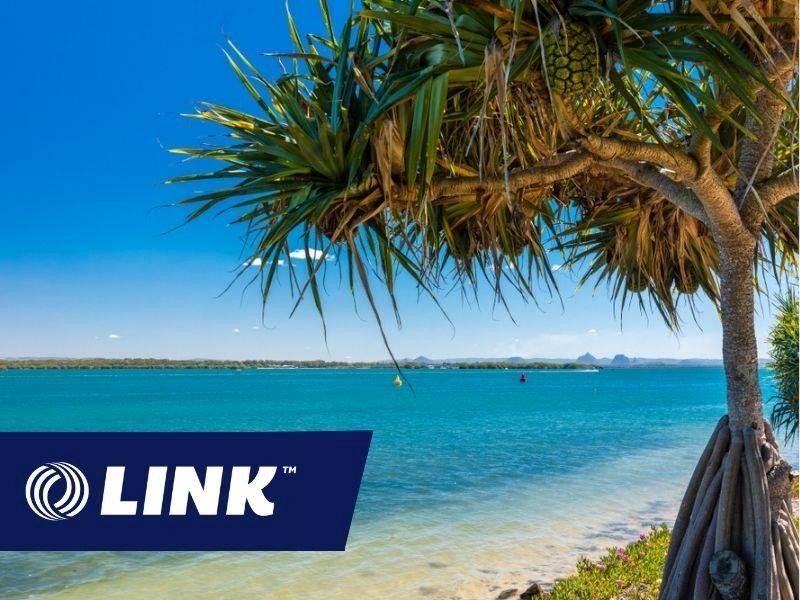 Freehold Waterfront Cafe, Bar & Boat Hire | Bribie Passage | Live On Site