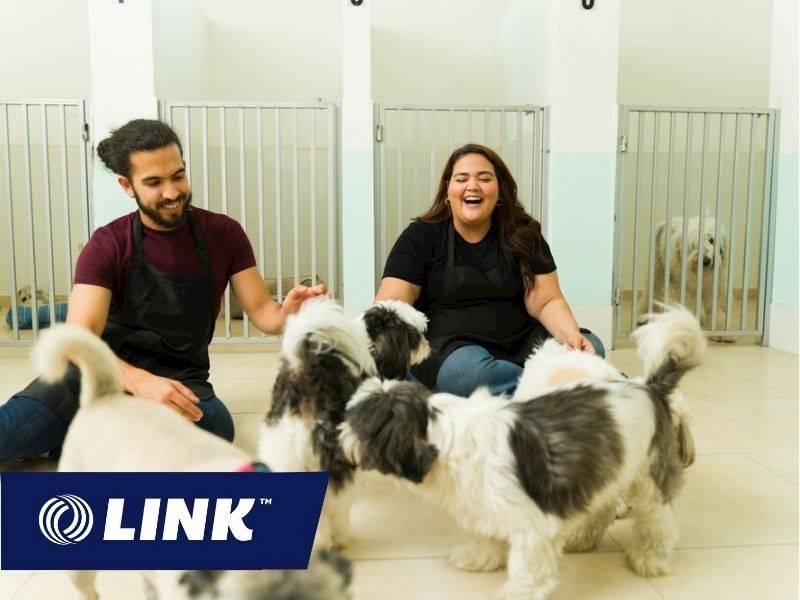 Pet Resort, Home & 10 Acre Freehold