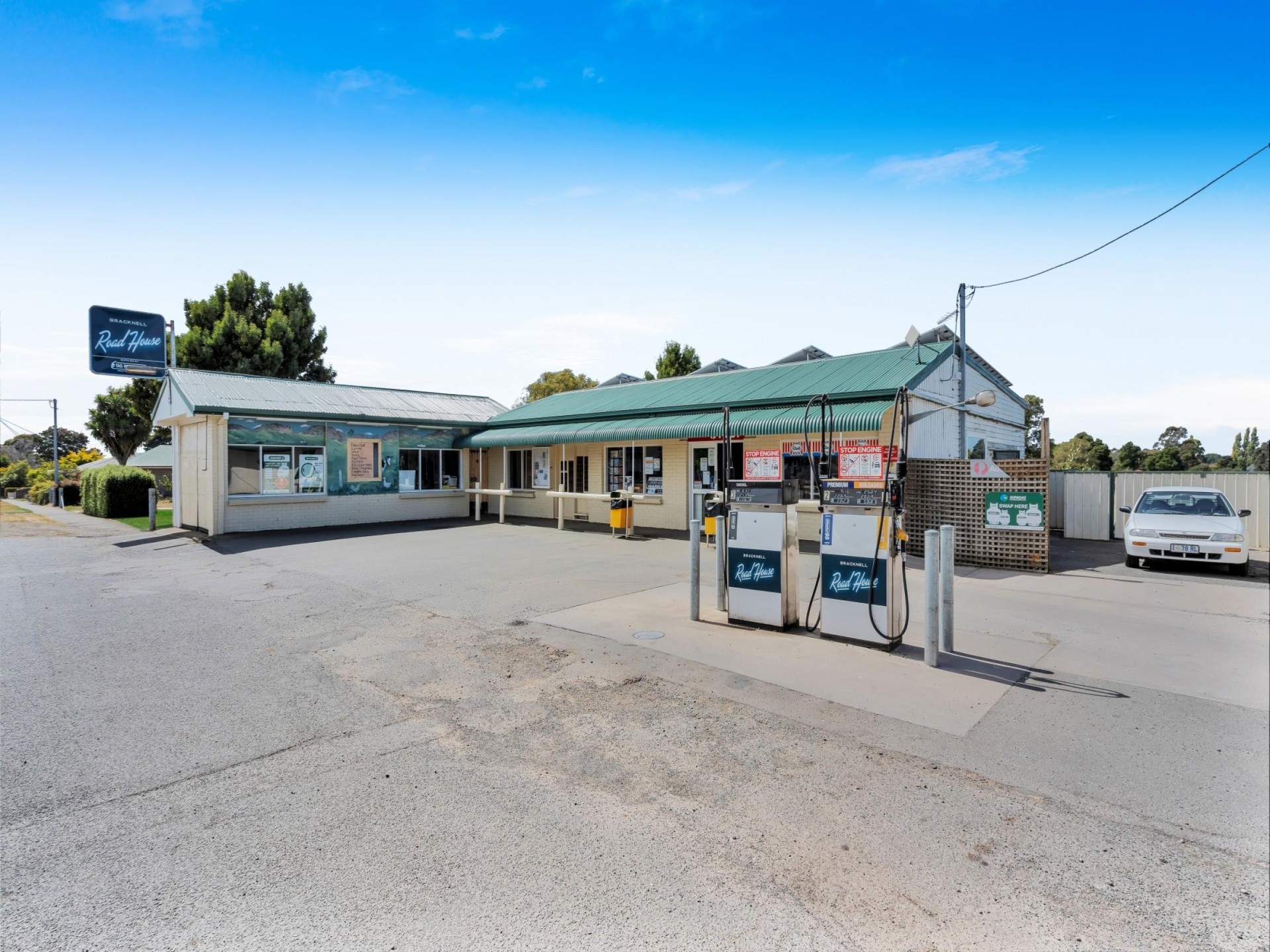Road House General Store LPO Freehold 3BR Home Block size 2668m2, T/O FY25 $1.5mill+
