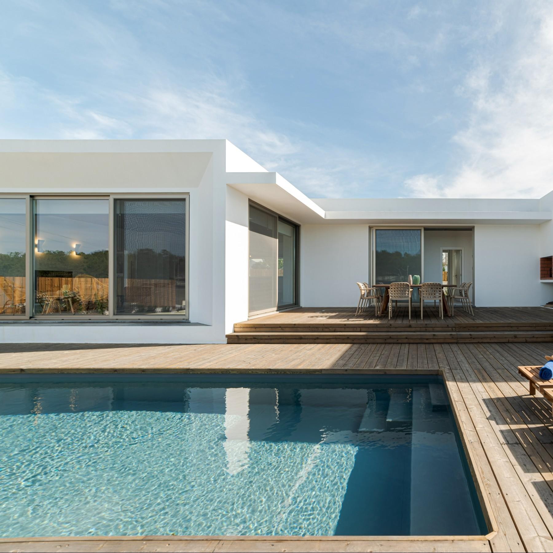 Established Aluminium & Glass Business  Construction & Commercial Markets