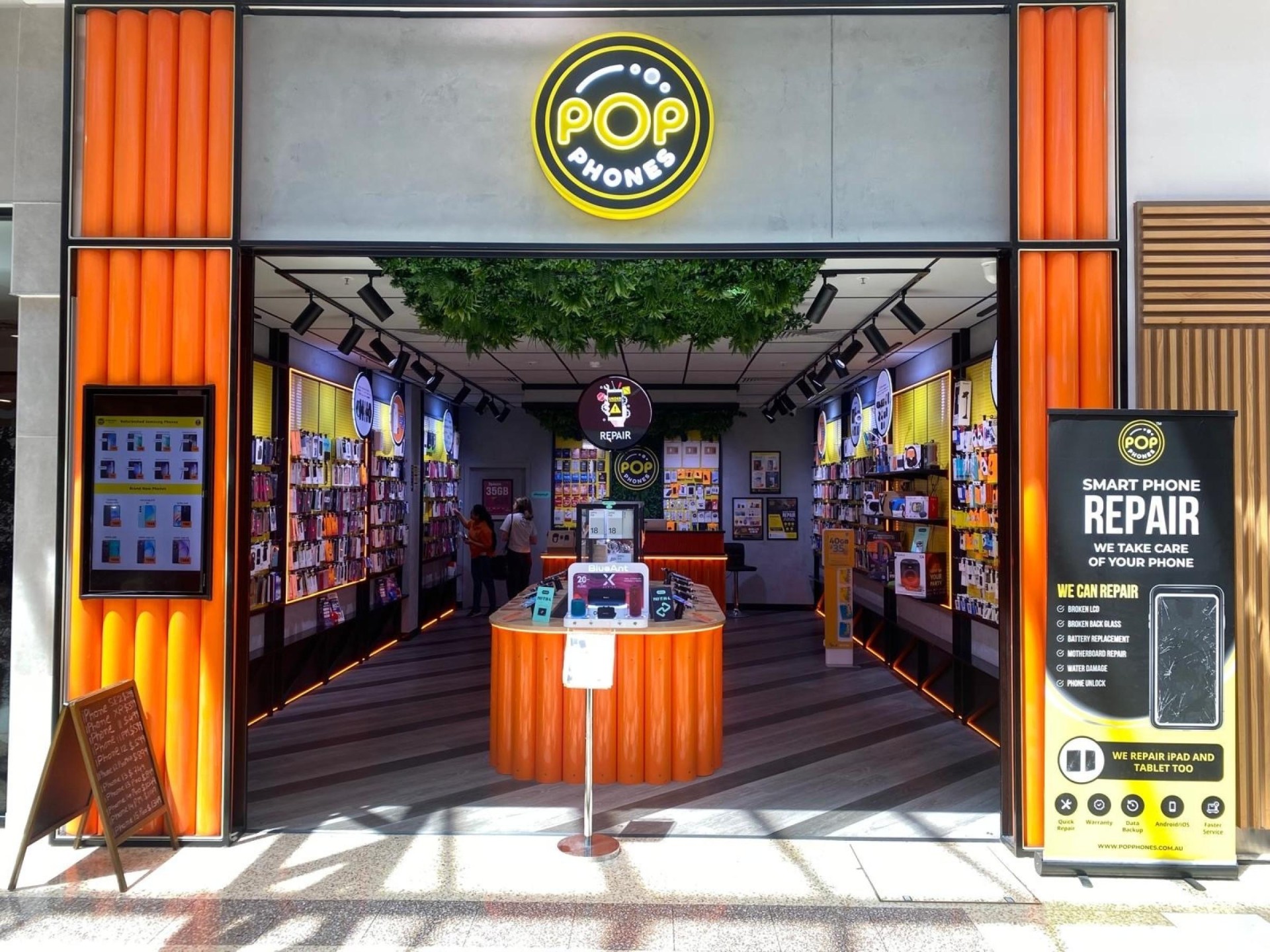 Pop Phones Franchise  Tech Retail & Repairs with National Brand Backing