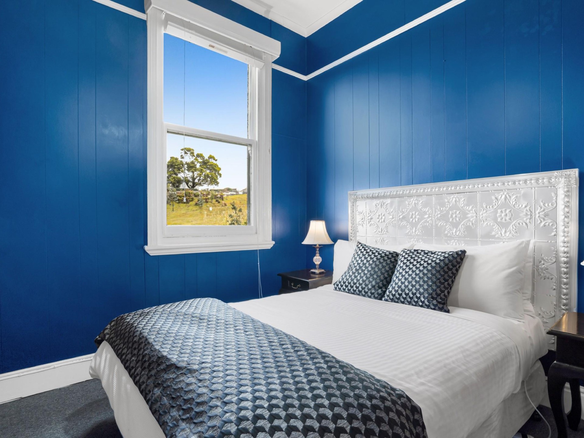 15 Room Profitable Hotel Iconic FHGC Bischoff Tasmania $1mill+ T/O Growth Potential Lifestyle Biz