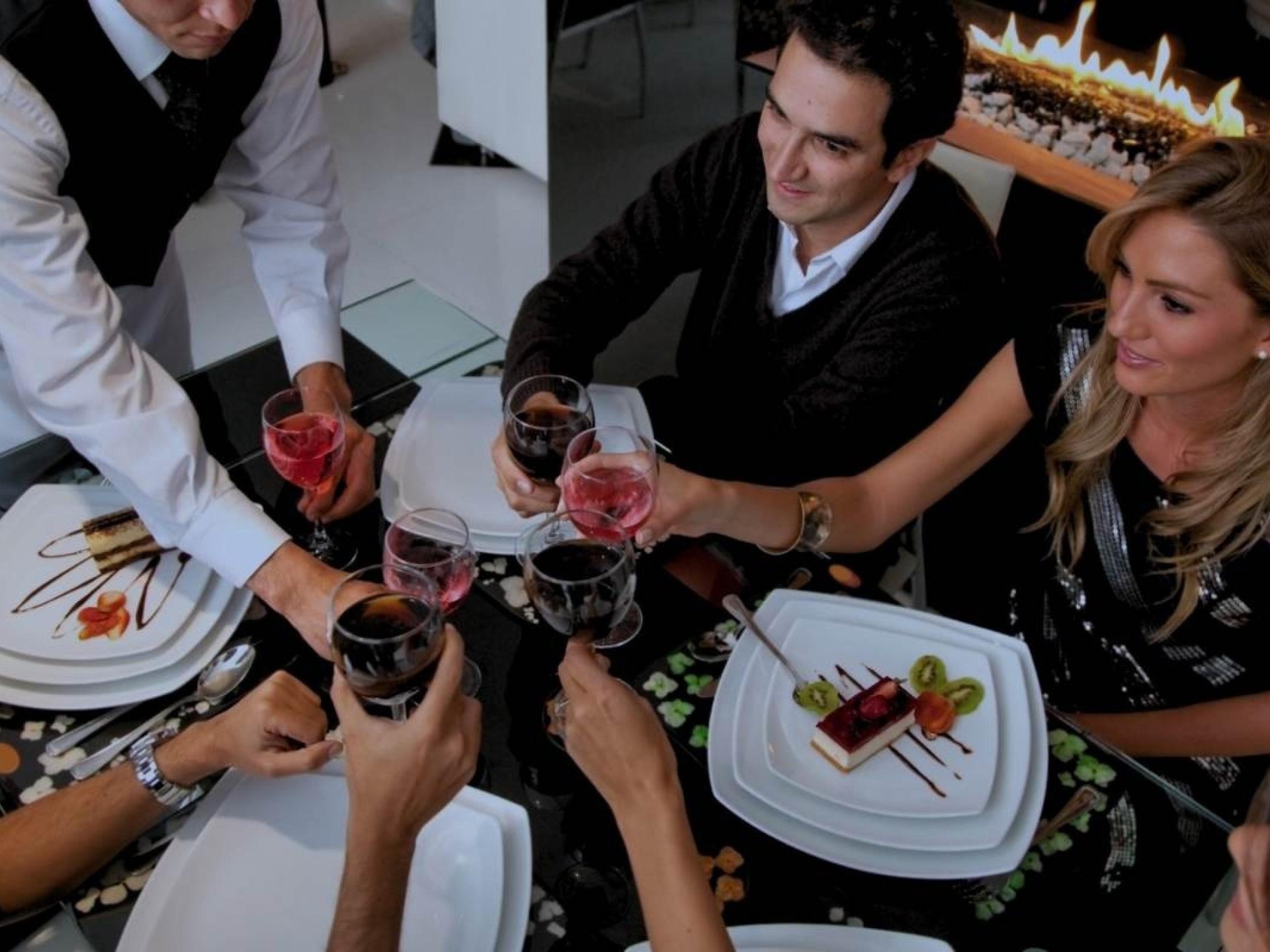 Popular Bar & Pizzeria  Short Evening Hours  Brilliant Fit Out