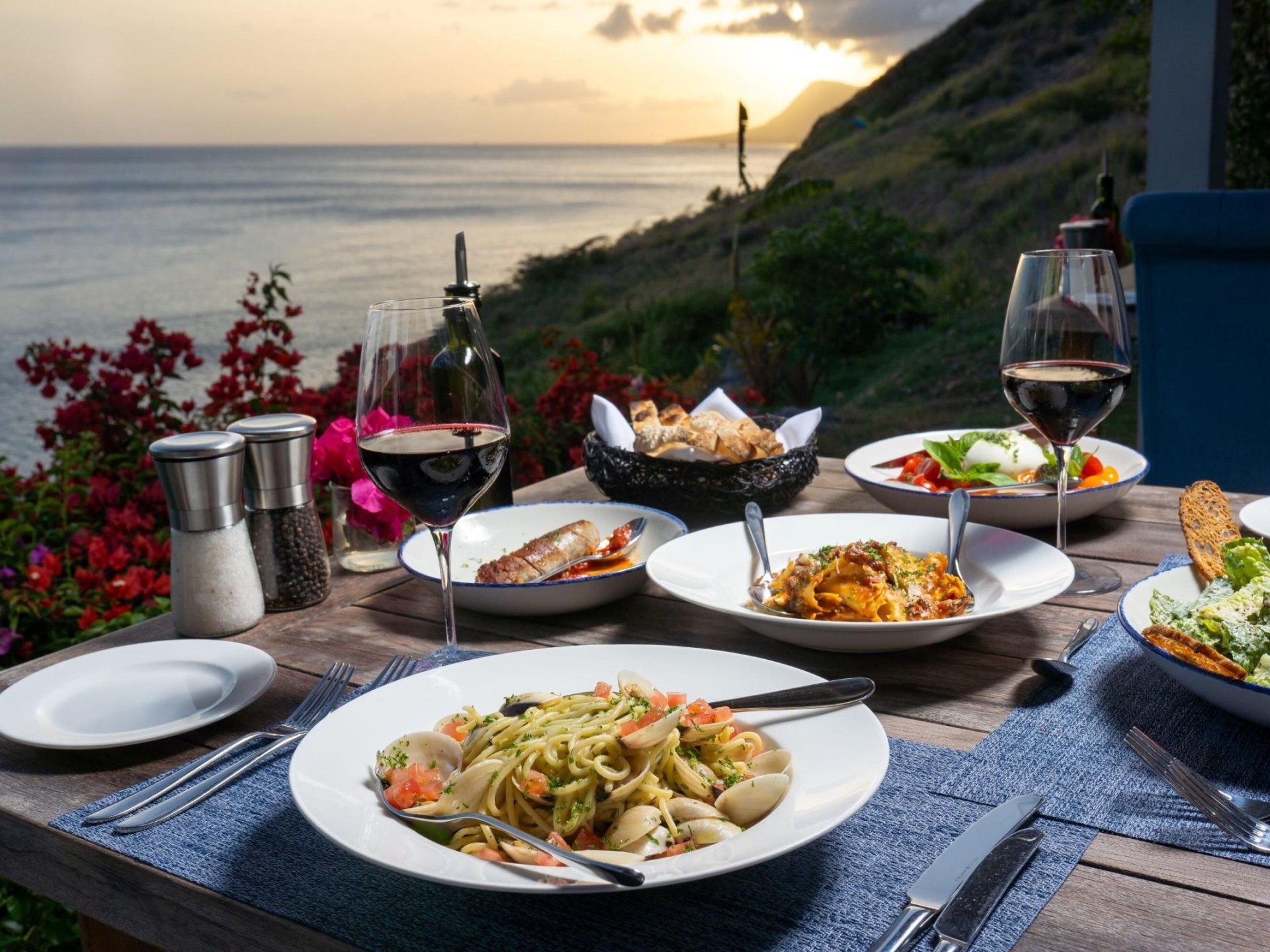 UNDER CONTRACT  Remarkable fully licensed Restaurant & Function room.  Fraser Coast,
