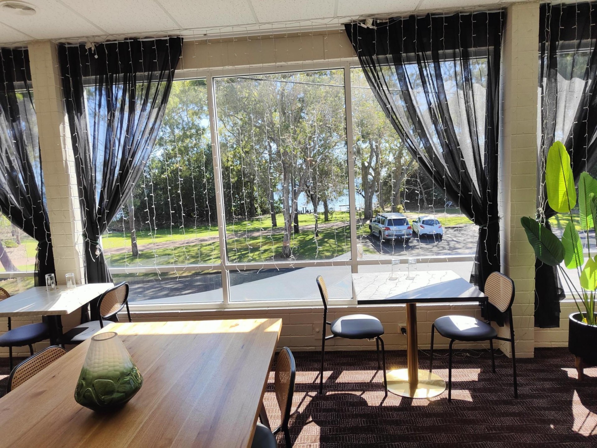UNDER CONTRACT  Remarkable fully licensed Restaurant & Function room.  Fraser Coast,