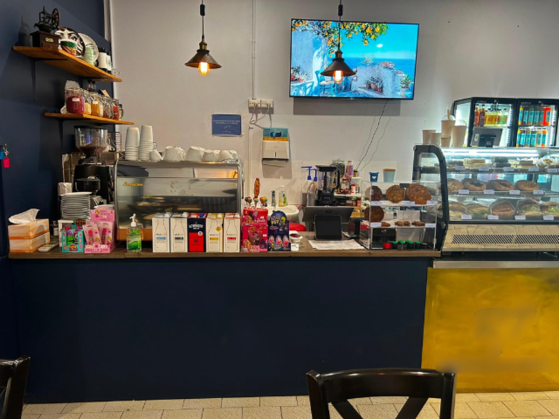 Fully-Equipped Caf for Sale in Croydon with Secure Lease, Well-Presented Fit-Out