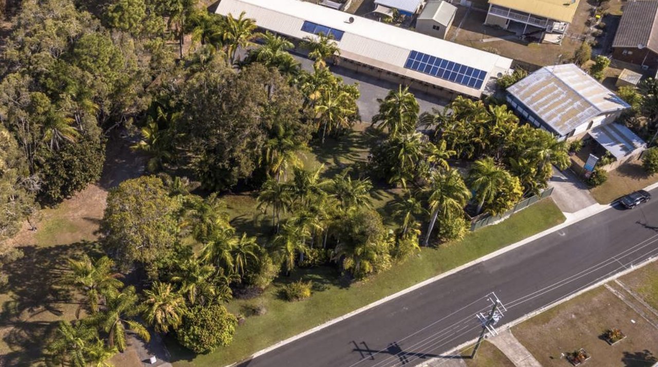 Beachside Motel with Development Potential