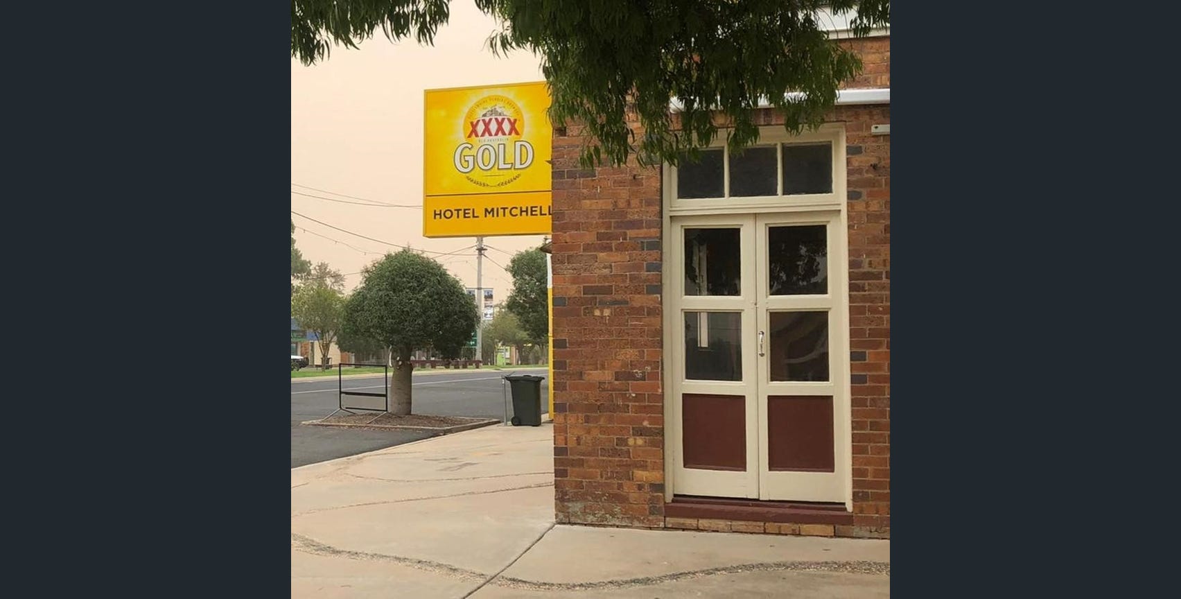 An Iconic Country Renovator Hotel in the Heart of Mitchell
