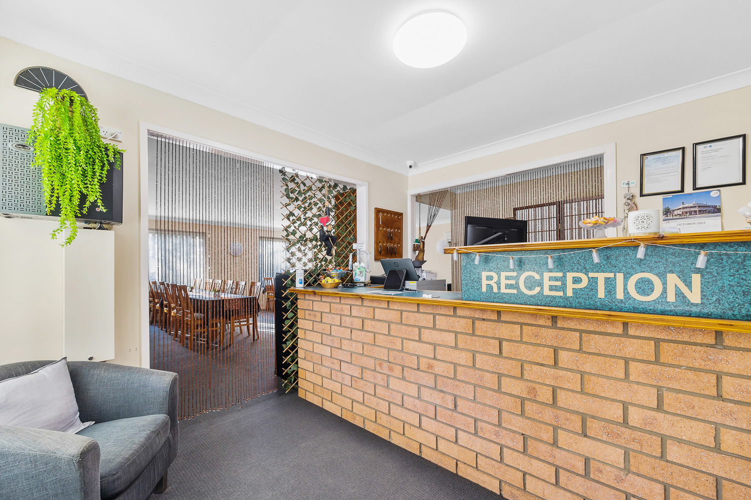 Castlereagh Motor Inn  Established Freehold Motel with DA for another 10 rooms
