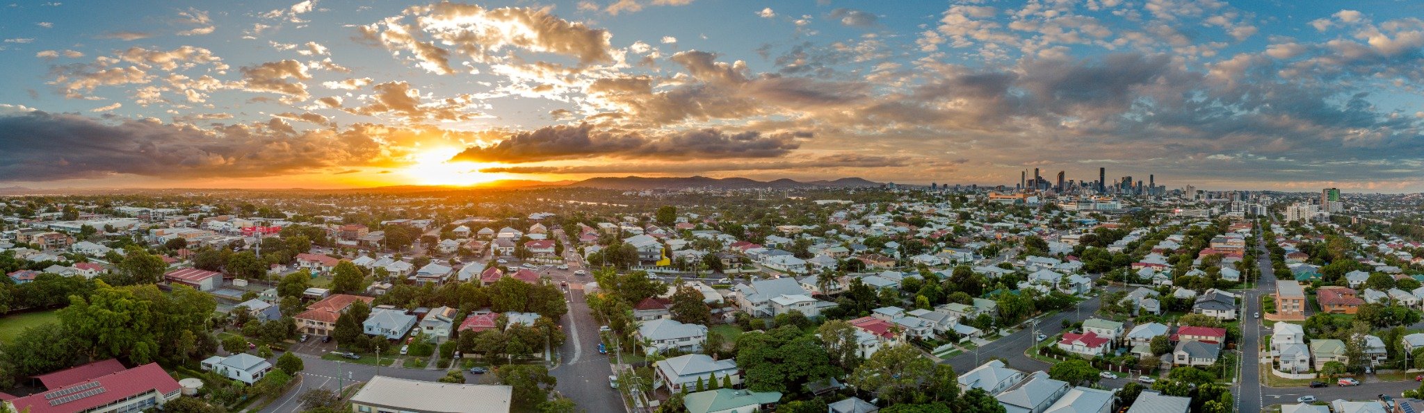 Reside and Prosper. Beautiful Home, Attached Office, and $257K Net in Robinas Finest Precinct