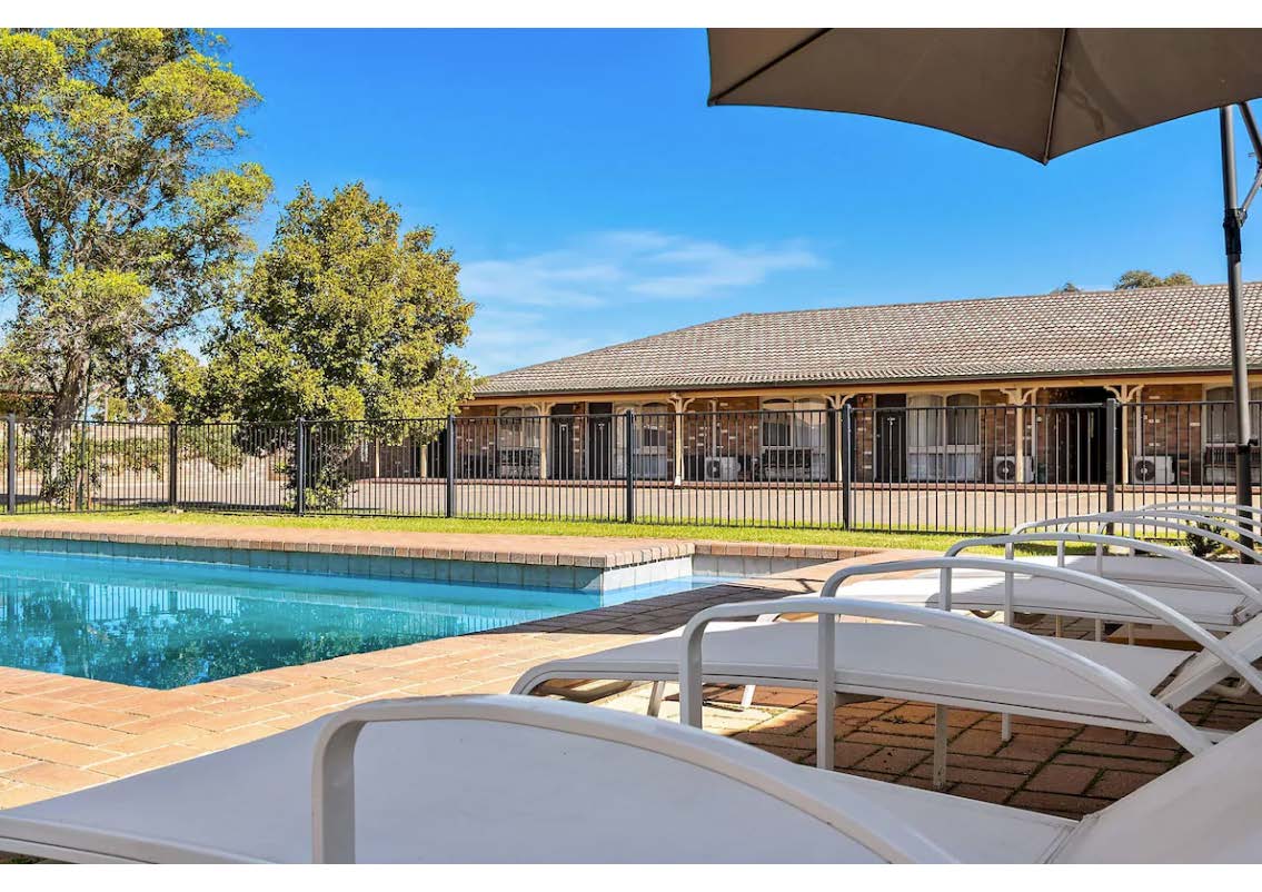 Large number of rooms with long lease