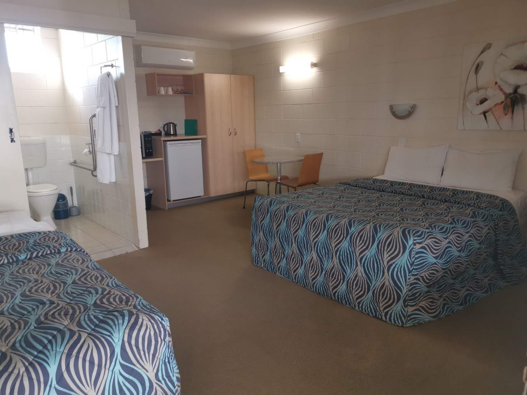 Massive Price reduction, Vendor wants this sold, 19 room Sunshine Coast Leasehold Motel