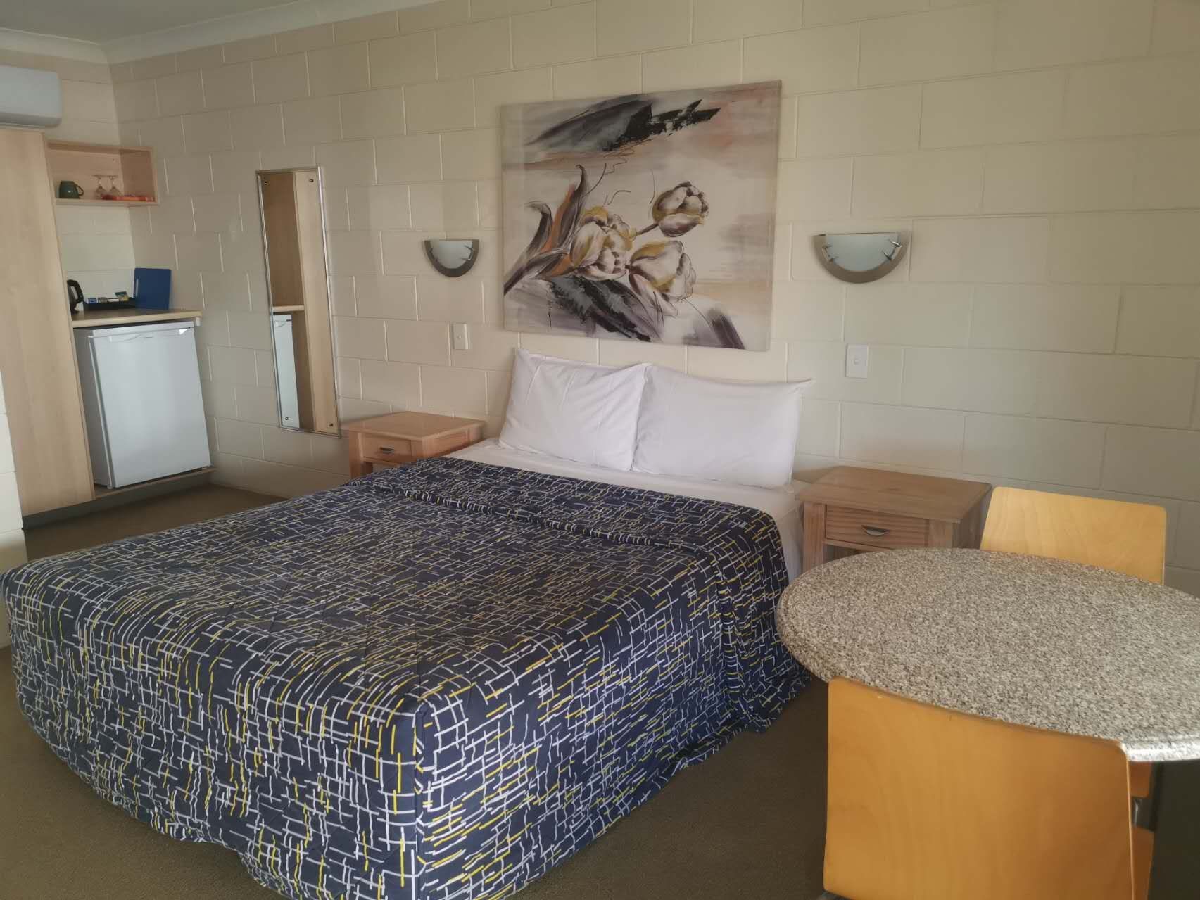 Massive Price reduction, Vendor wants this sold, 19 room Sunshine Coast Leasehold Motel