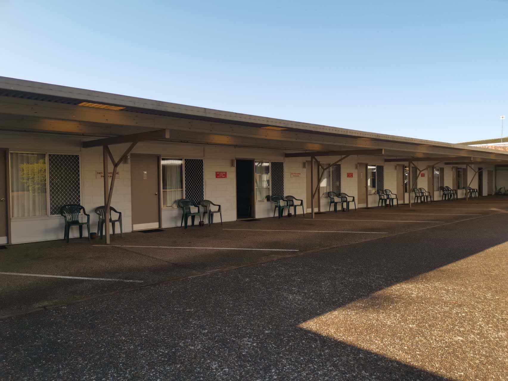 Massive Price reduction, Vendor wants this sold, 19 room Sunshine Coast Leasehold Motel