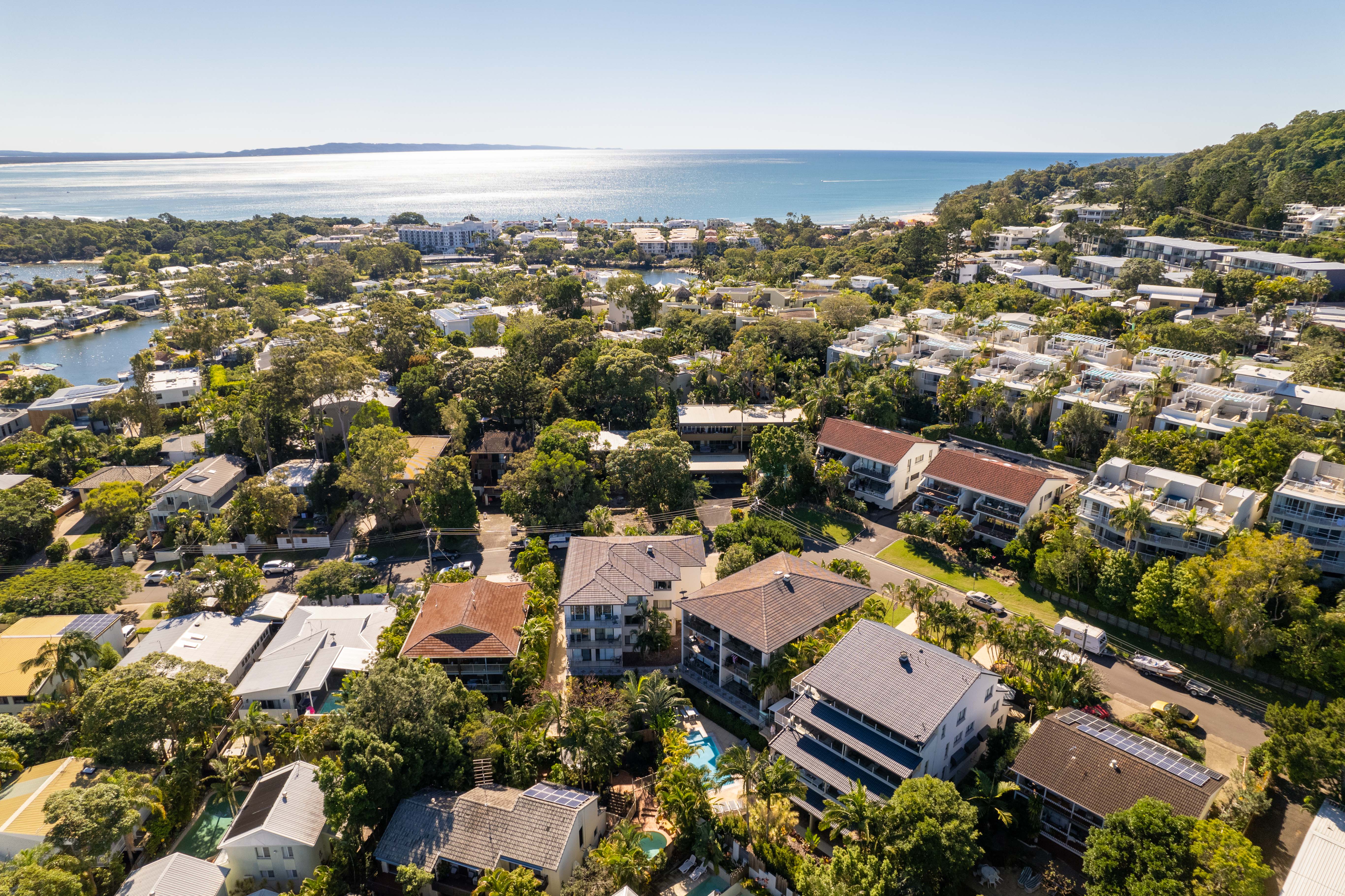 Prime Noosa Heads profitable business  Circa 14.2% ROI