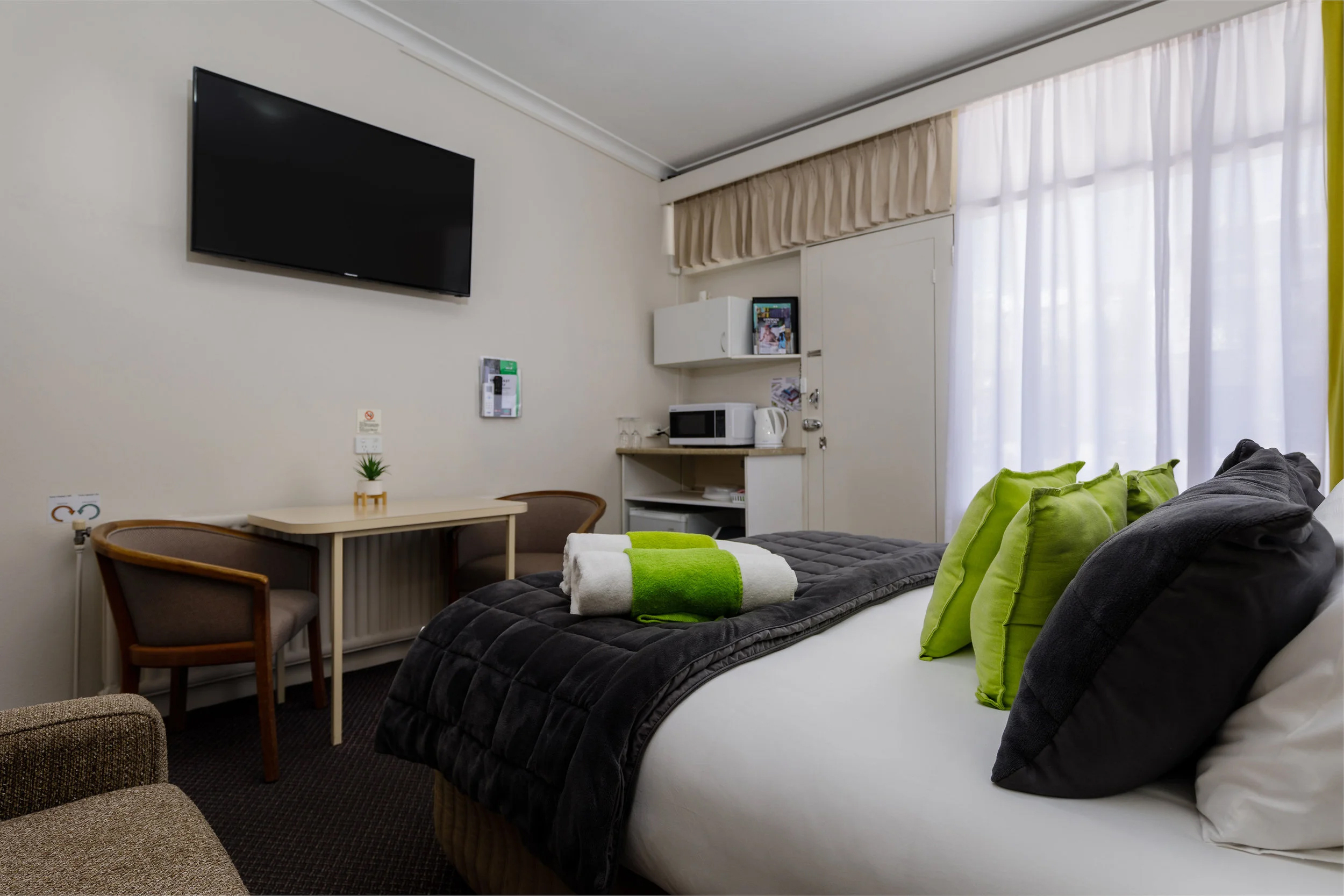 DONT BE LATE FOR THIS RARE OUTSTANDING PERFORMING MOTEL IN STRONG REGIONAL VICTORIA - 2902ML
