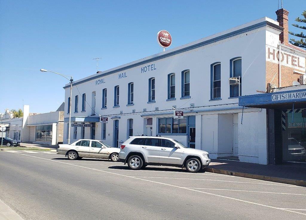 AN AMAZING FREEHOLD HOTEL OPPORTUNITY AWAITS - 109HF