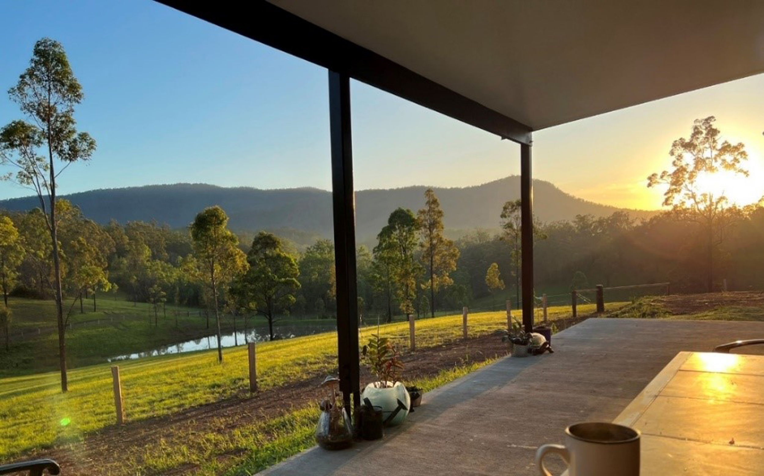 MODERN HOMESTEAD & ACREAGE, ECO-TOURISM APPROVED - 1072CPF