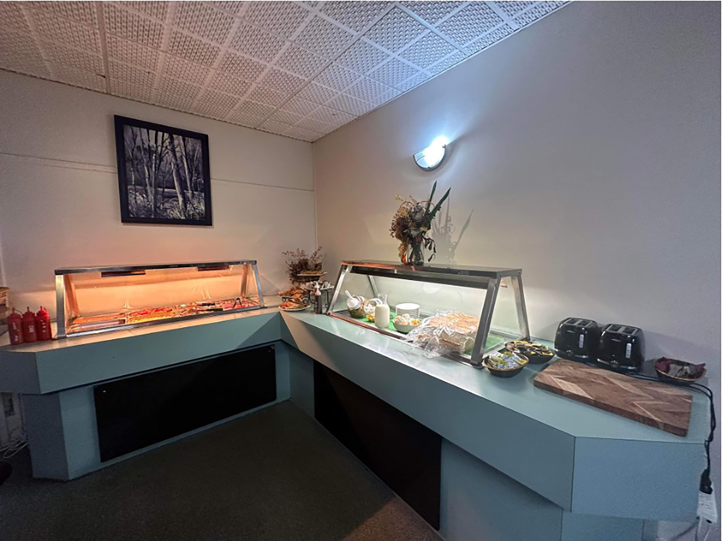 NORTH QLD HOTEL/MOTEL FREEHOLD OPPORTUNITY - 145HF