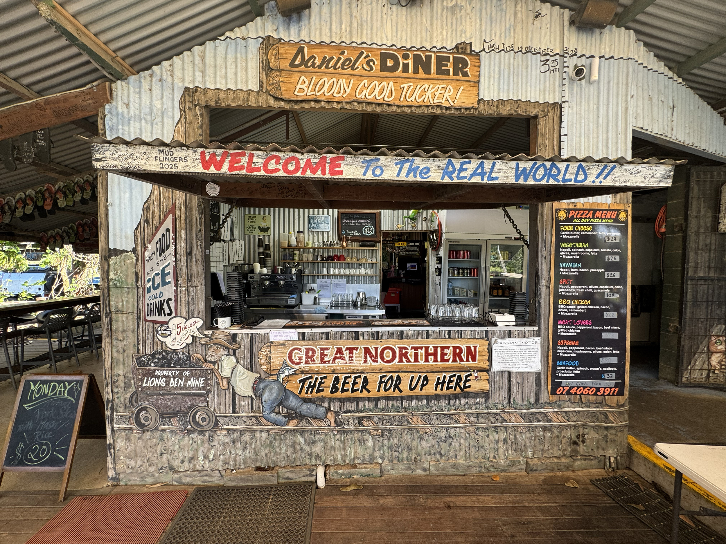 THE LEGENDARY LIONS DEN HOTEL (FREEHOLD) - 152HF
