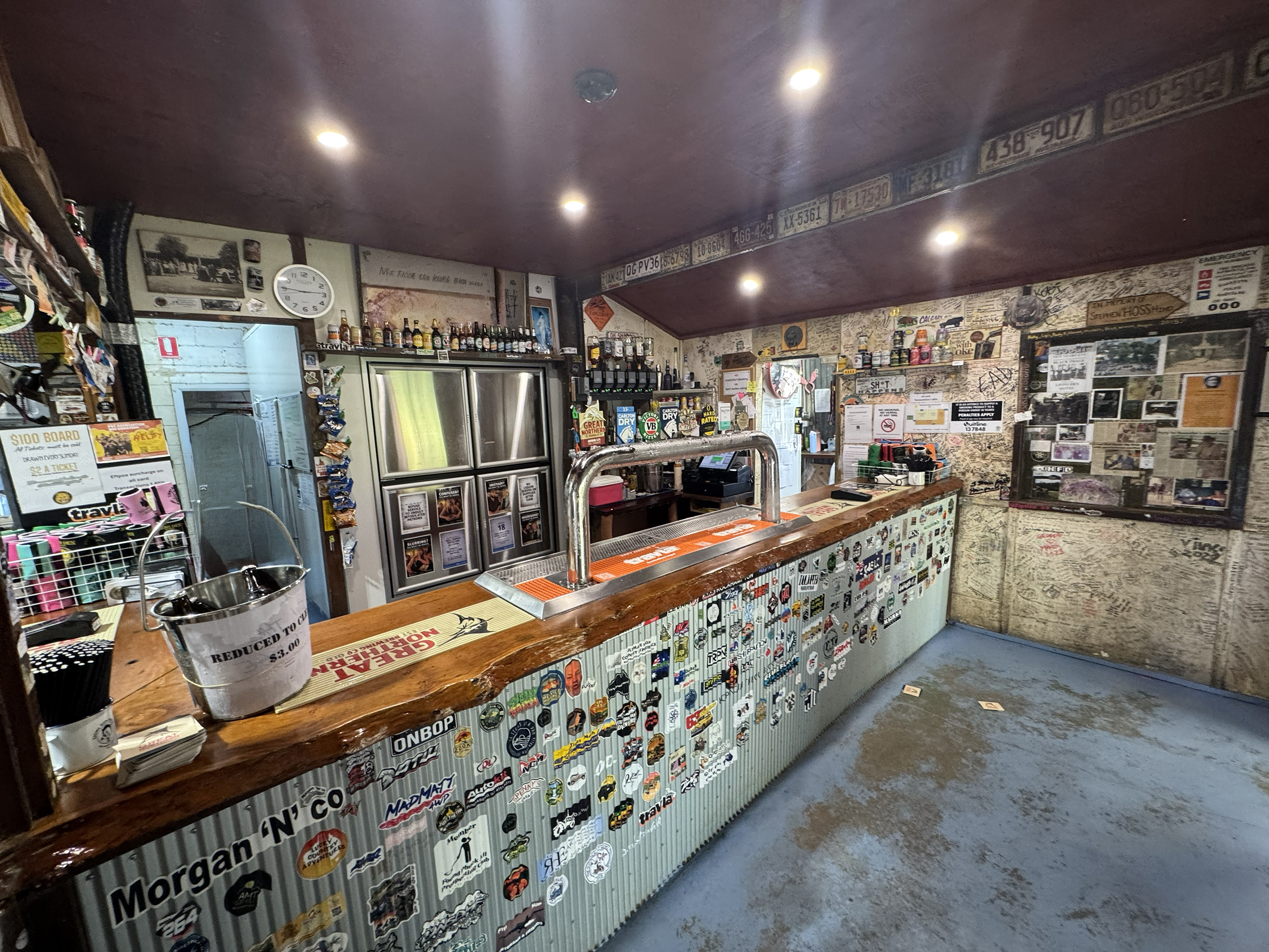 THE LEGENDARY LIONS DEN HOTEL (FREEHOLD) - 152HF