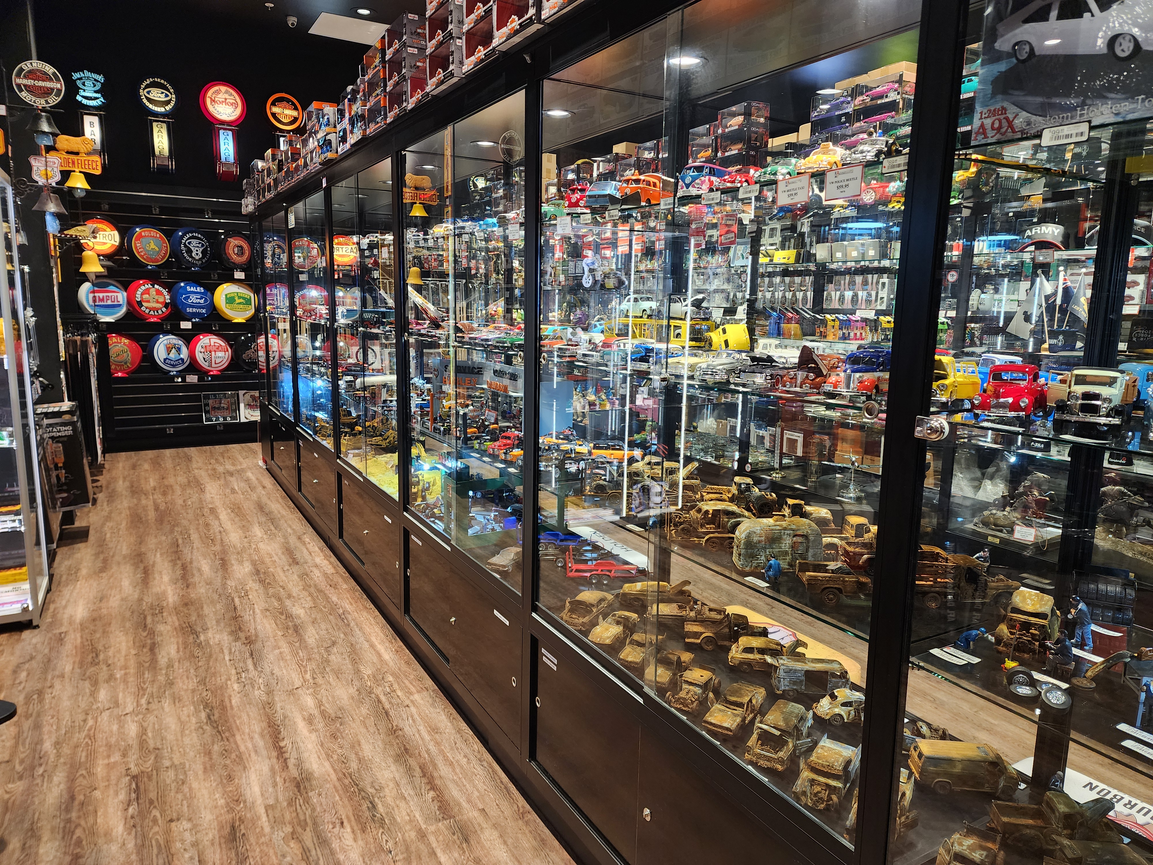Under-Management Memorabilia Mega-Store: Rare Opportunity to Own a Unique Booming Business