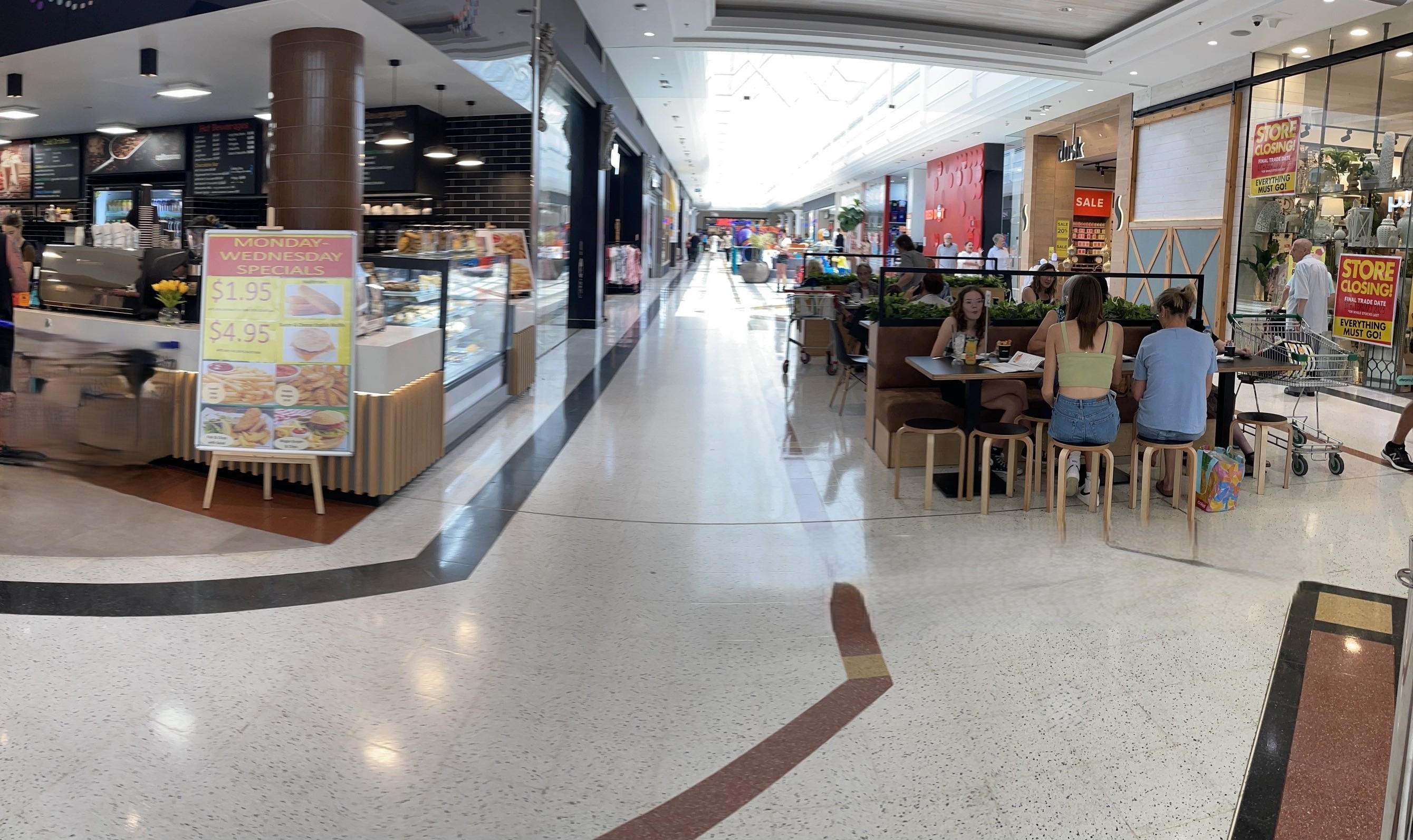 Premium Franchise Caf Opportunity in a High-Traffic Shopping Centre
