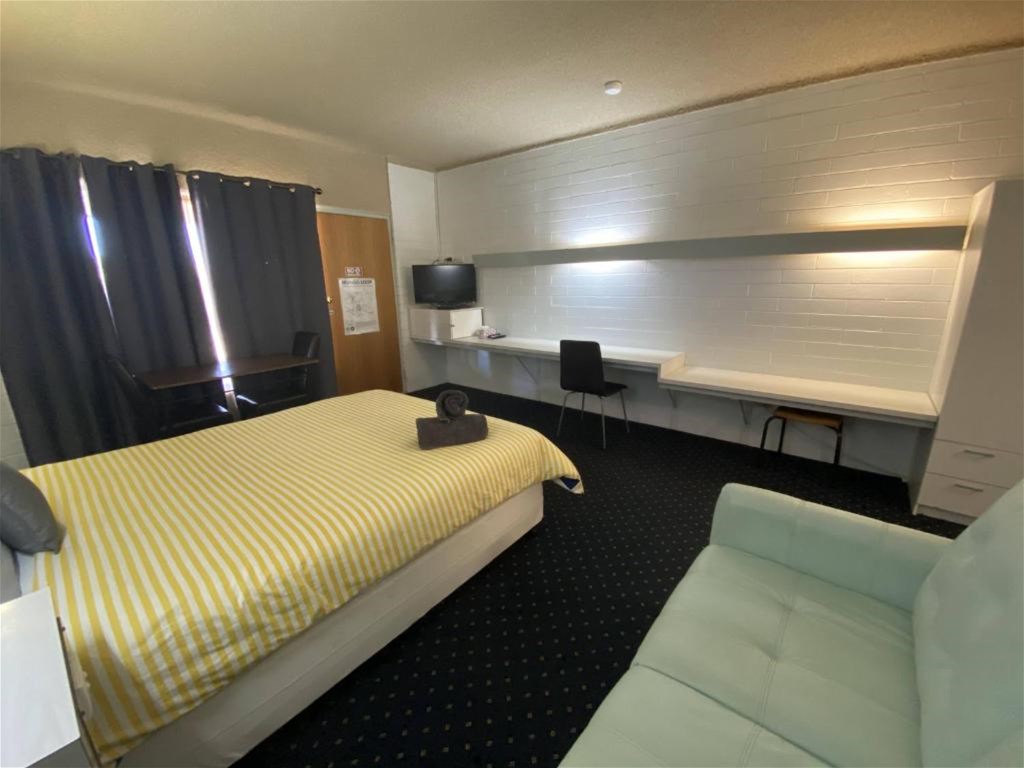 12-Room Leasehold Motel Offering Strong Profits, a 30-Year Lease & Lifestyle Opportunity