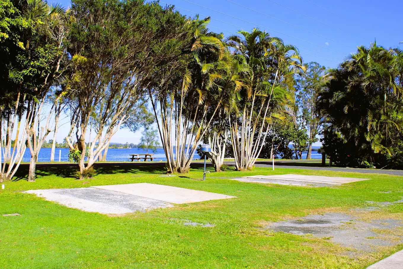 CARAVAN PARK FOR SALE - PRIME WATERFRONT POSITION