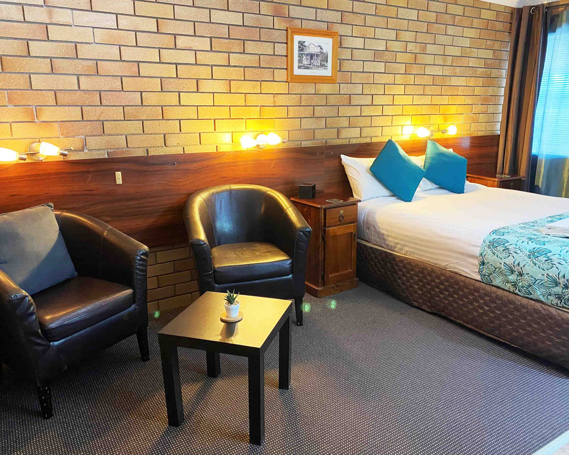 FREEHOLD MOTEL WITHIN 2.5 HOURS OF BRISBANE  2290MF