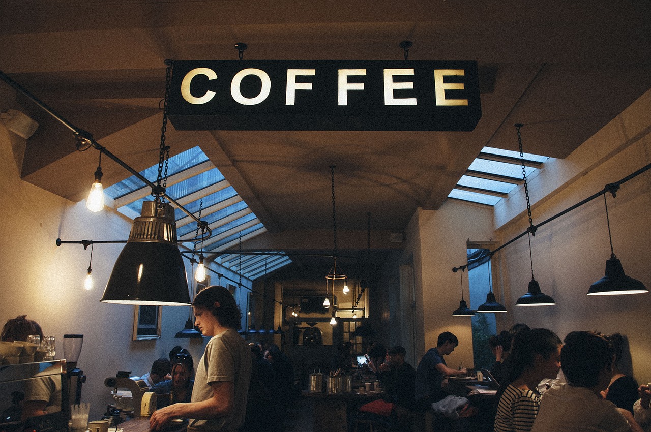 CAFE OPPORTUNITY IN A FANTASTIC LOCATION!