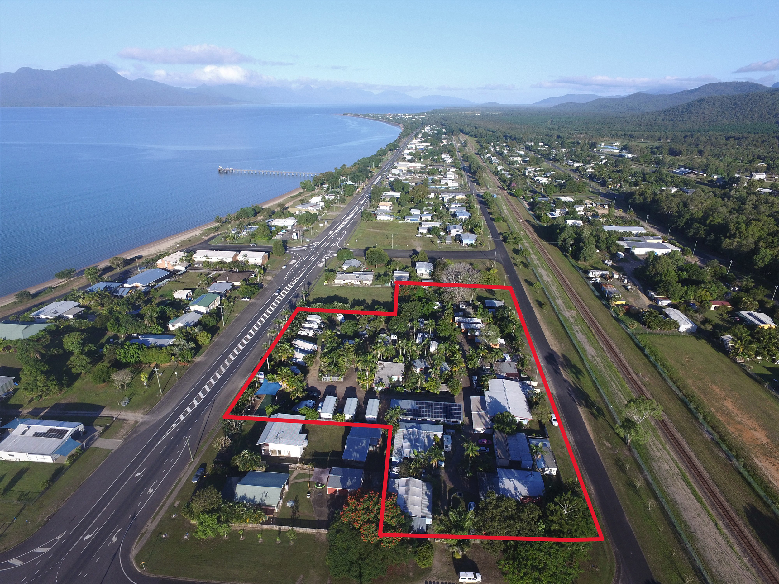 Far North Queensland Coastal Tropical Caravan Tourist Park - 896CPF