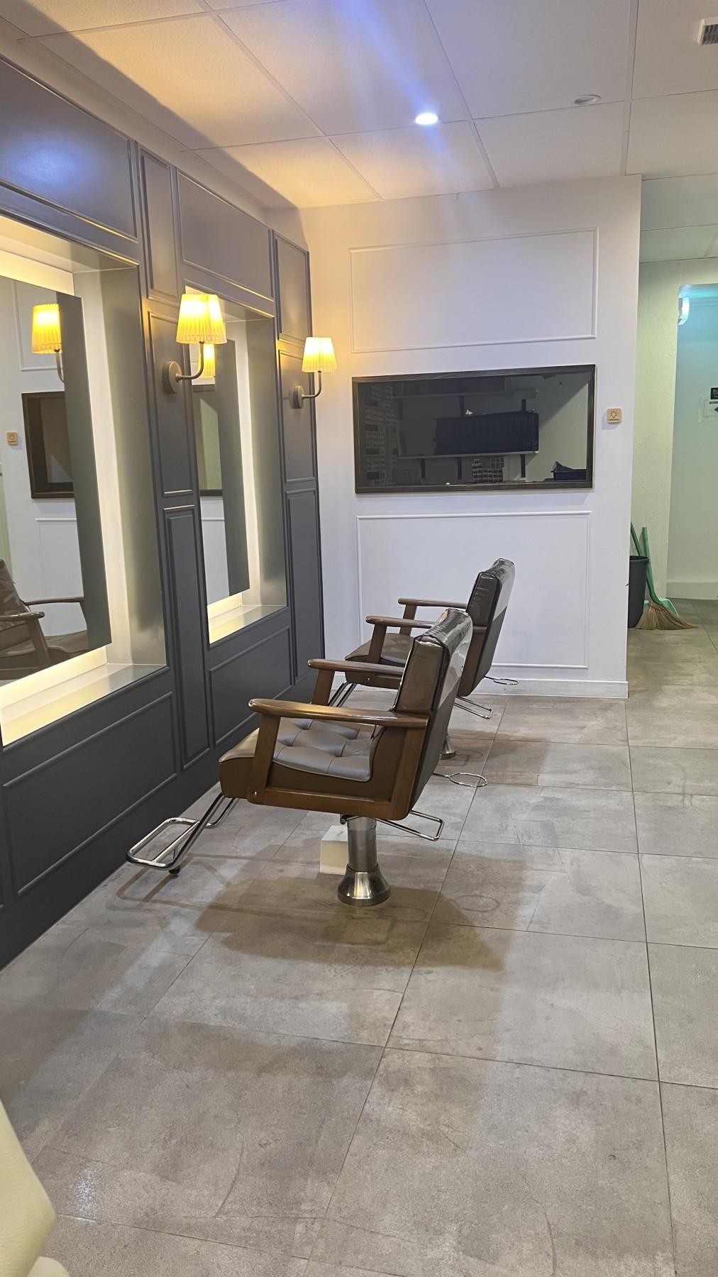 FULLY FITTED HAIR SALON  WALK IN & START TRADING