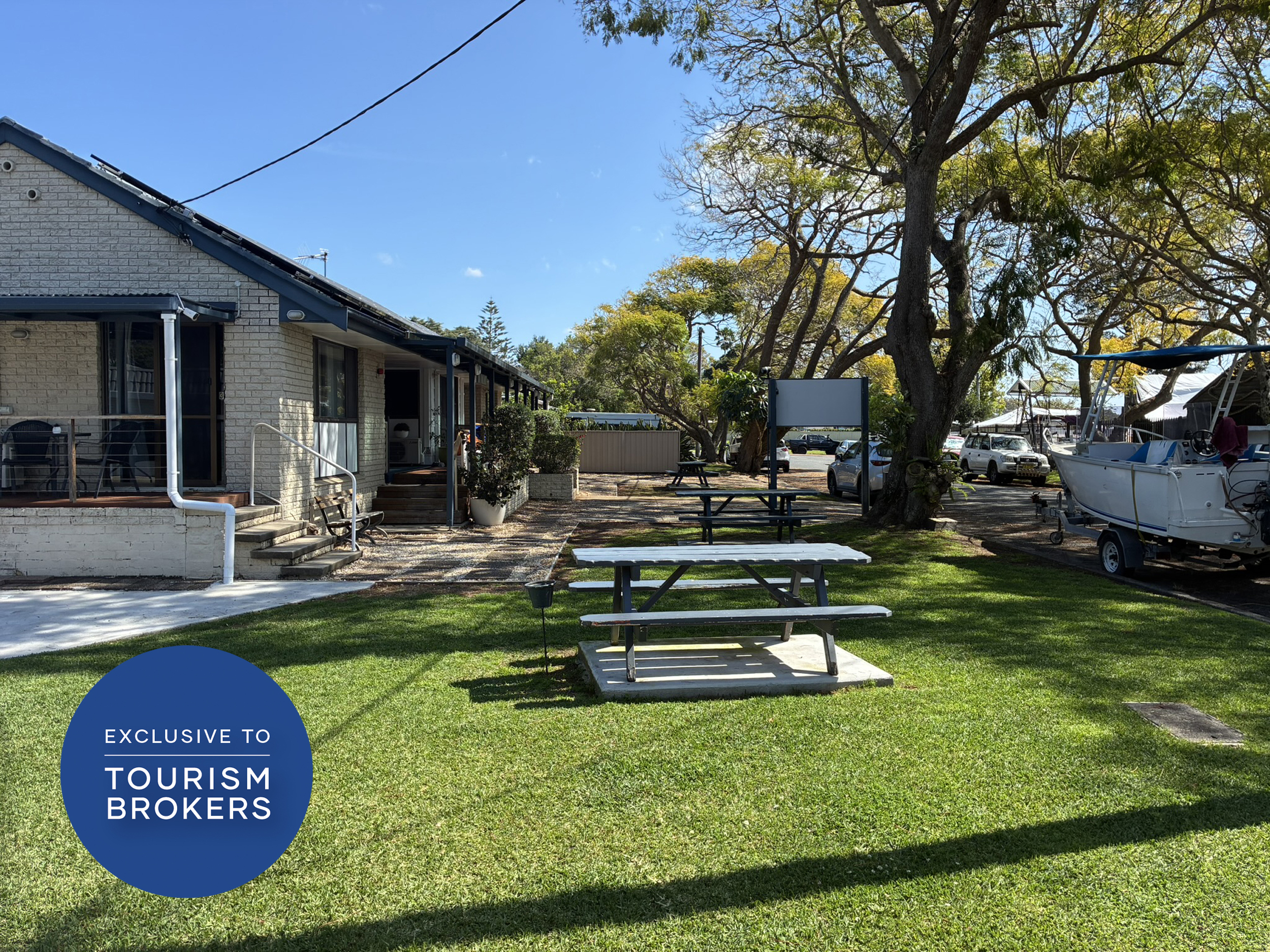 BOUTIQUE FREEHOLD MOTEL | MANAGEABLE COASTAL INVESTMENT & LIFESTYLE OPPORTUNITY  1129MF