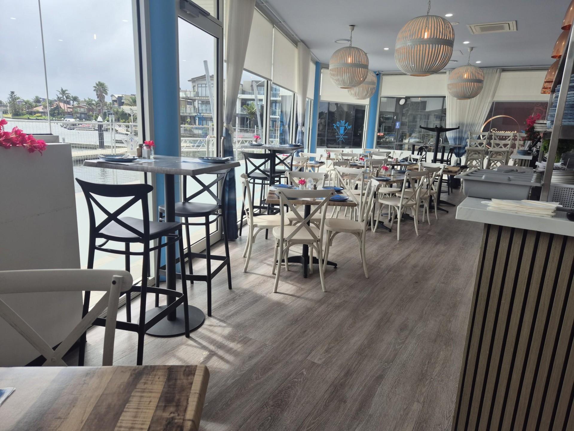 SENSATIONAL WATERFRONT RESTAURANT & BAR $150,000 FIT-OUT  CHATTEL SALE ONLY $79,000