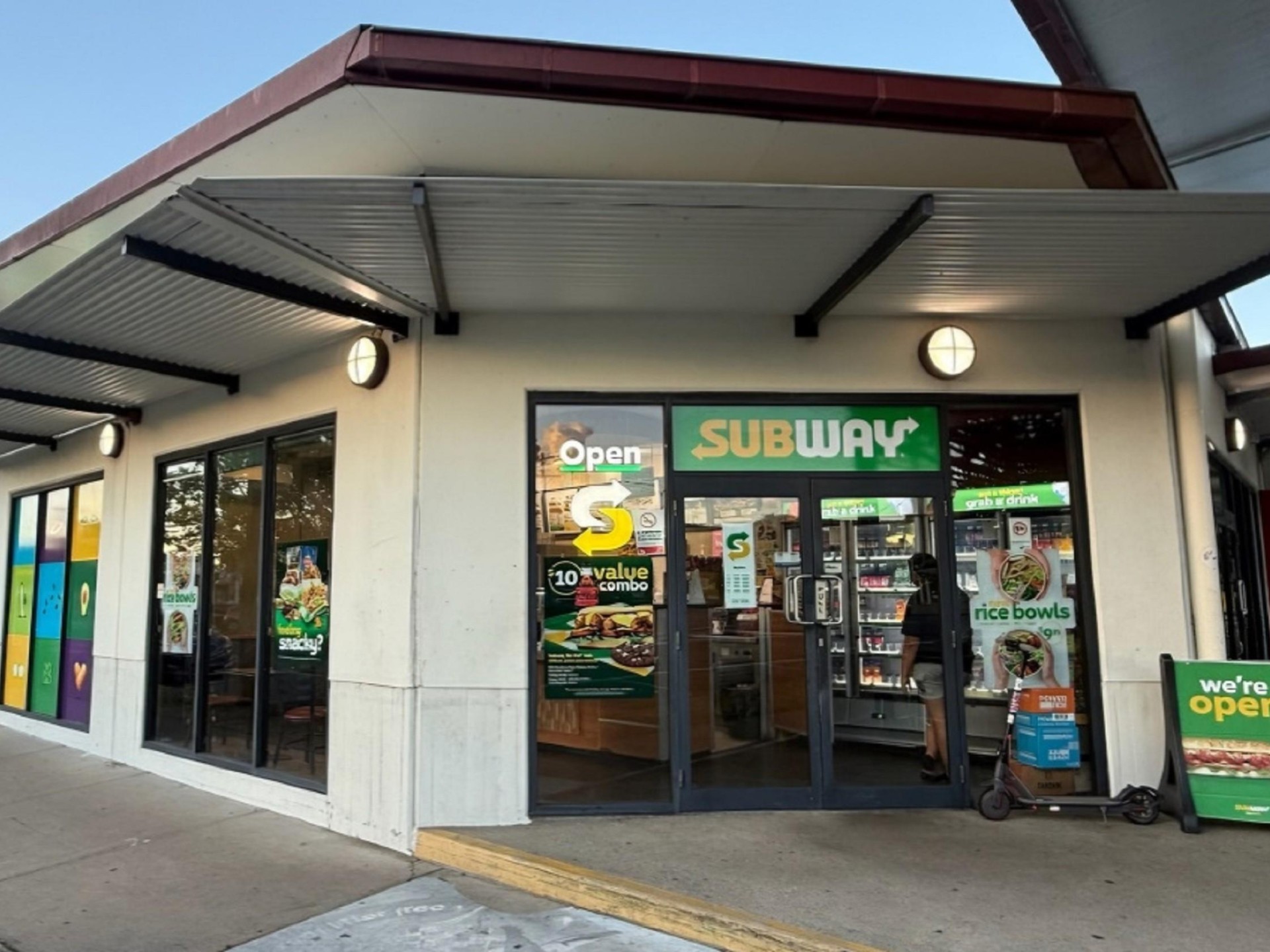 Subway Franchise Sarina, near Mackay! Low Rent, Lease to 2038! Price includes remodel!