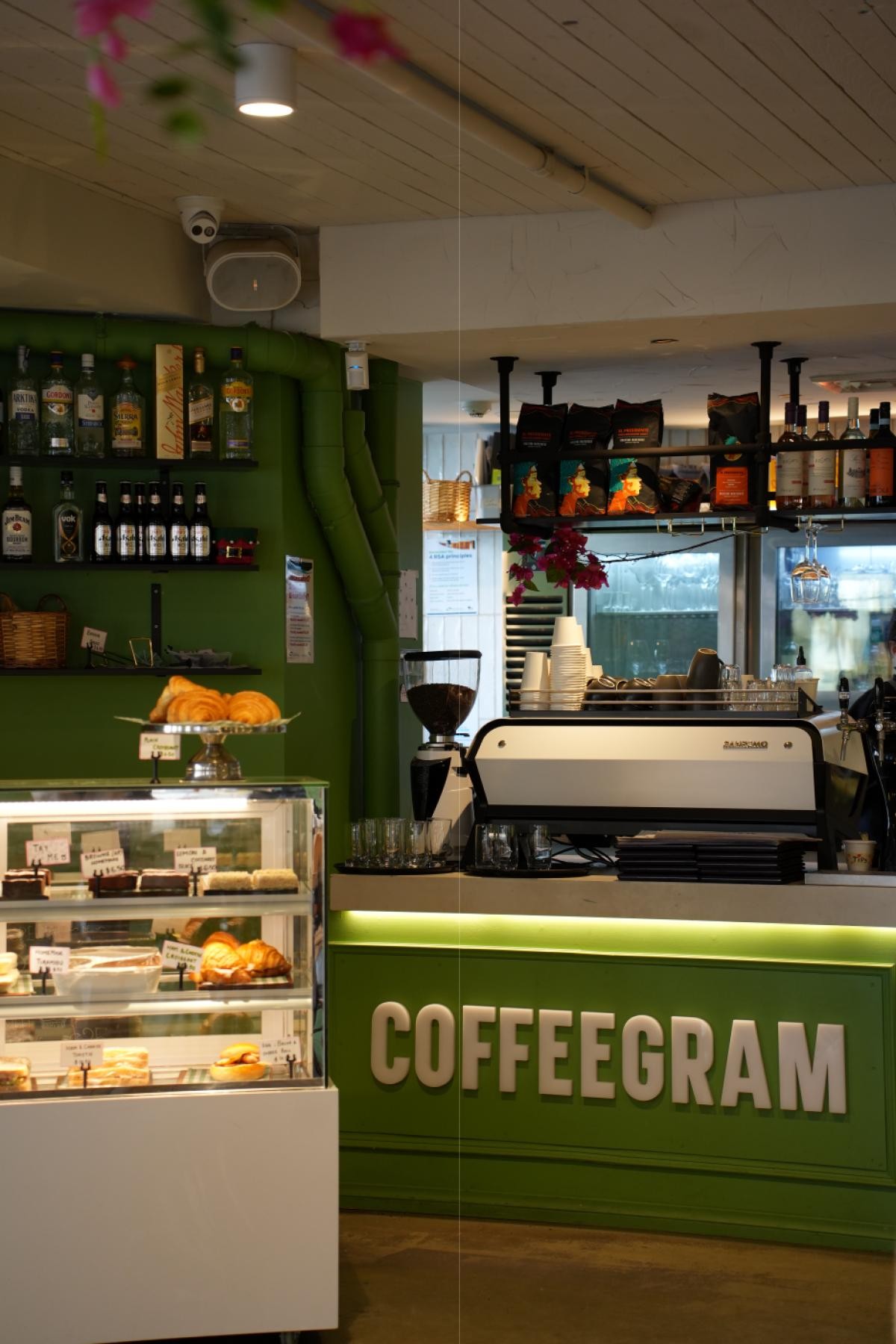 Premium Cafe & Restaurant with Liquor Licence for Sale - Albert Park