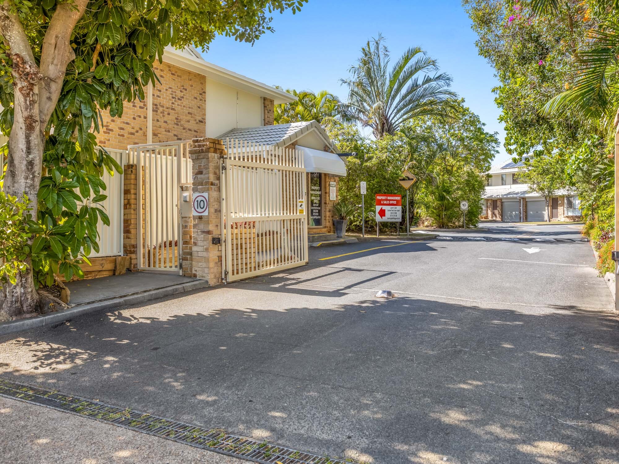 PERMANENT MANAGEMENT RIGHTS GOLD COAST - NO REQUIREMENT TO LIVE ONSITE