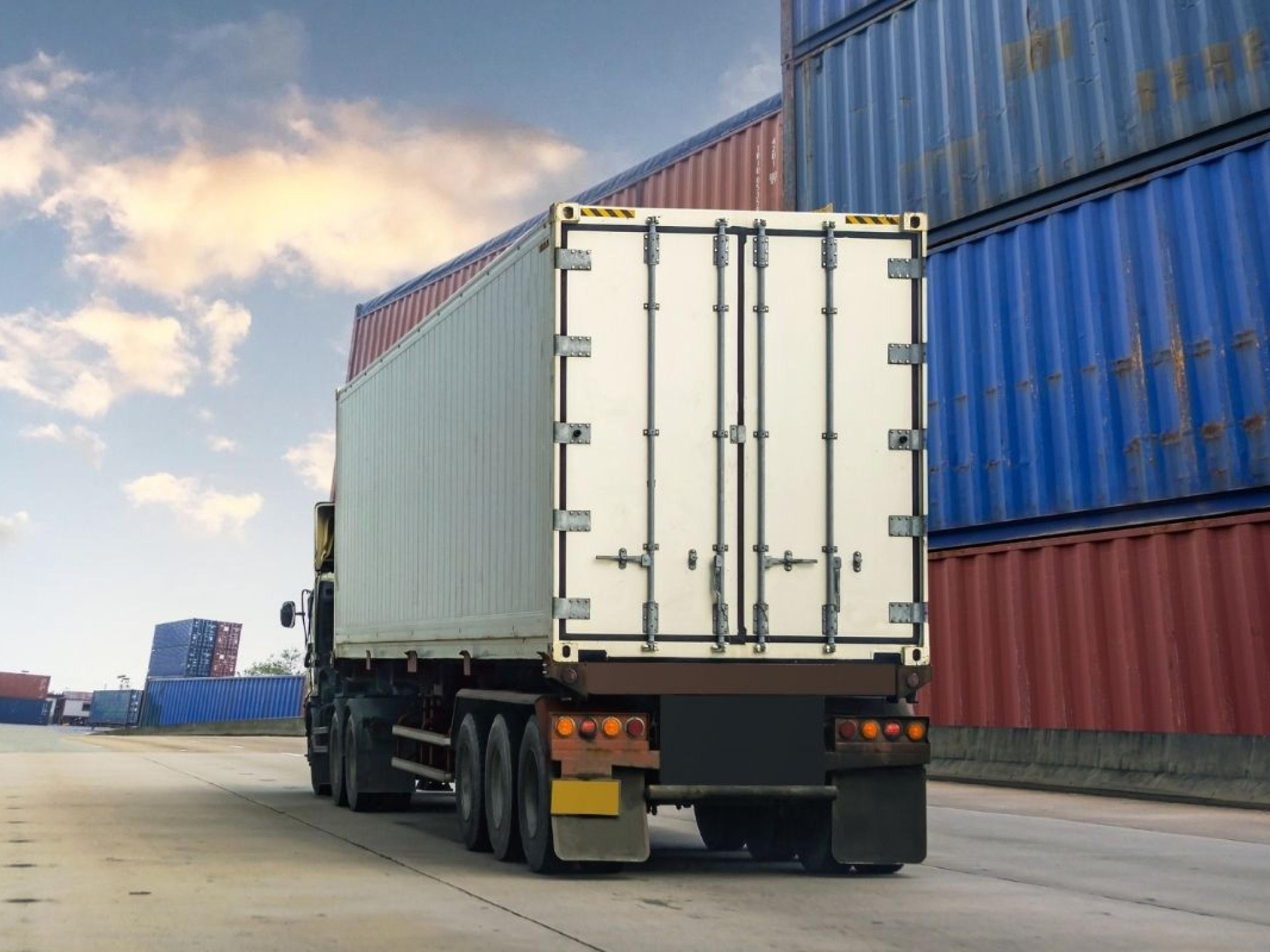 EBITDA $1.23M | Freight & Logistics | $4M+ Assets | Strategic Acquisition