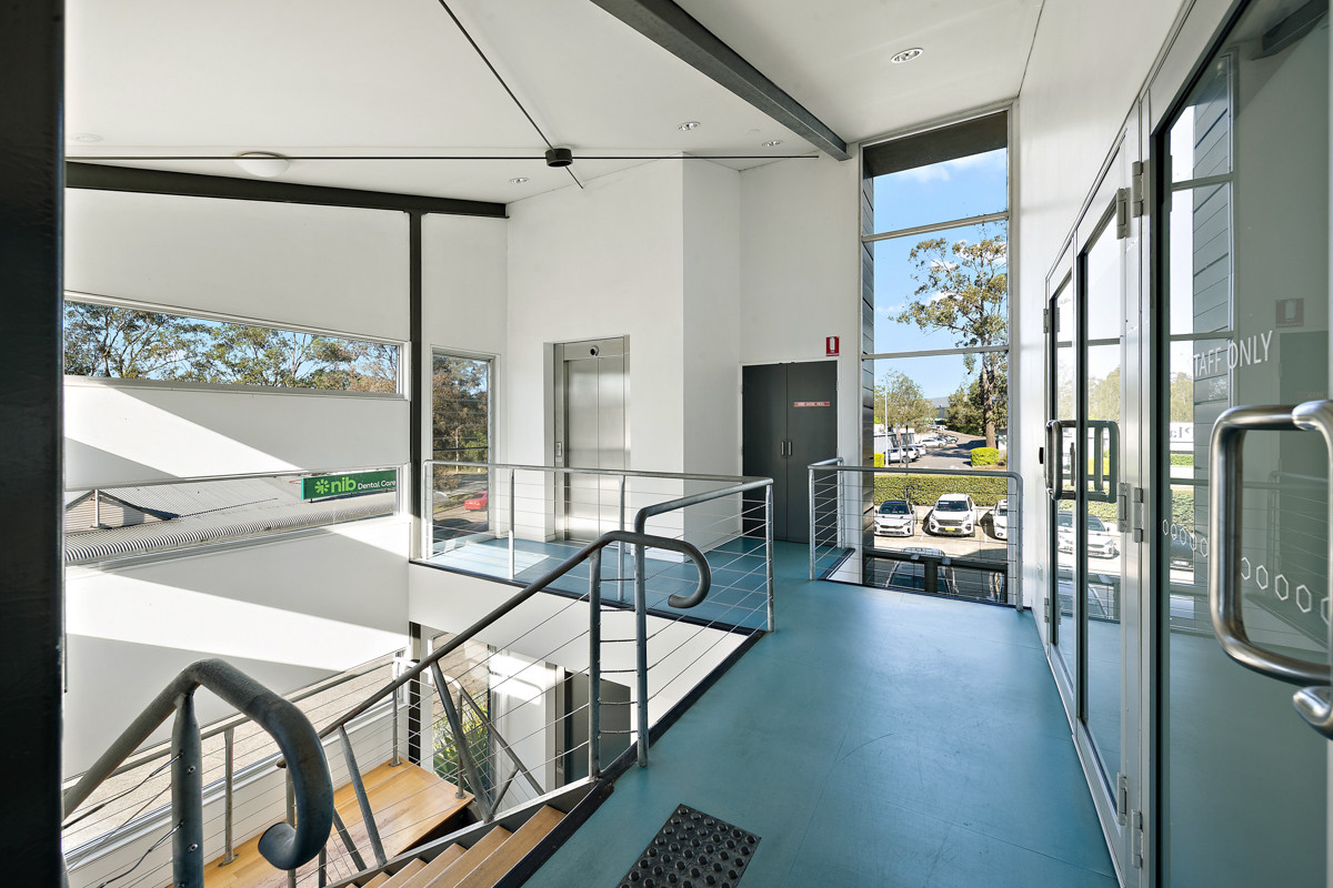 Fully fitted office suite in Green Hills precinct