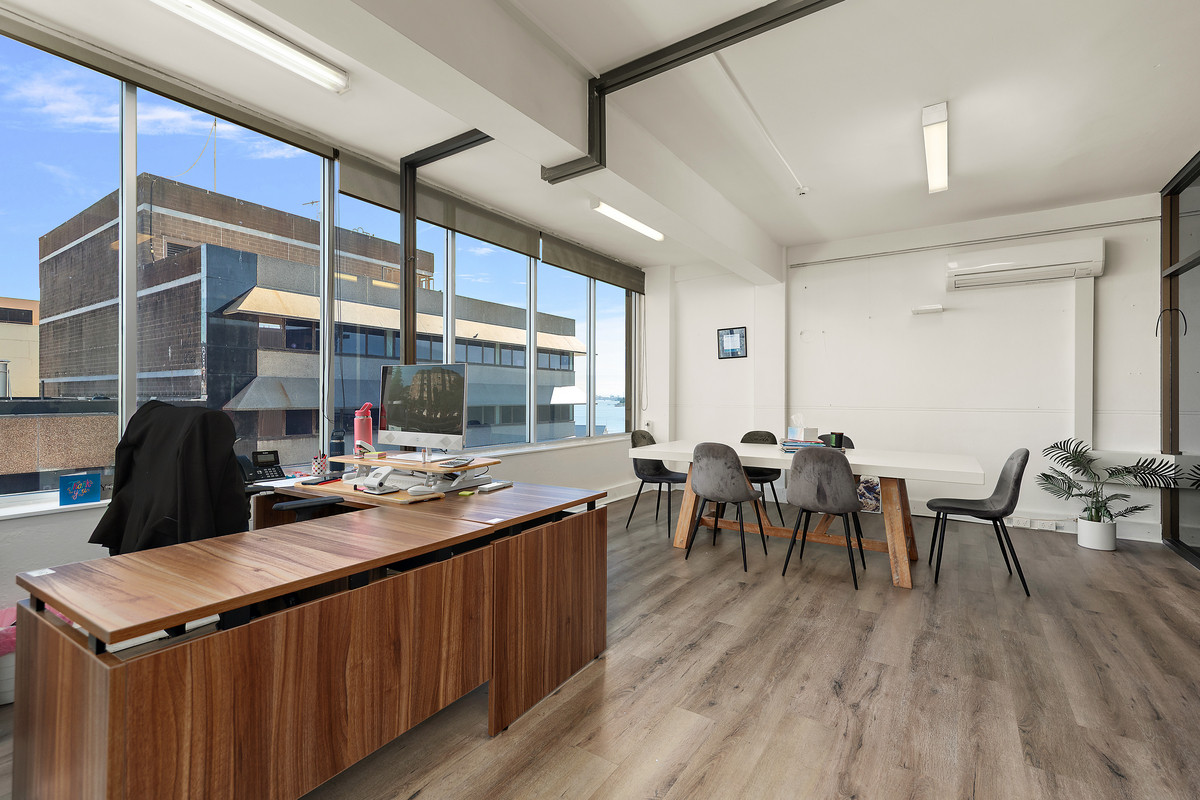 Affordable CBD office with harbour views and natural light