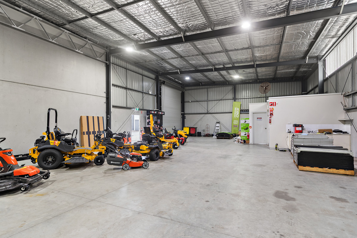 Flexible industrial units with office and warehouse functionality