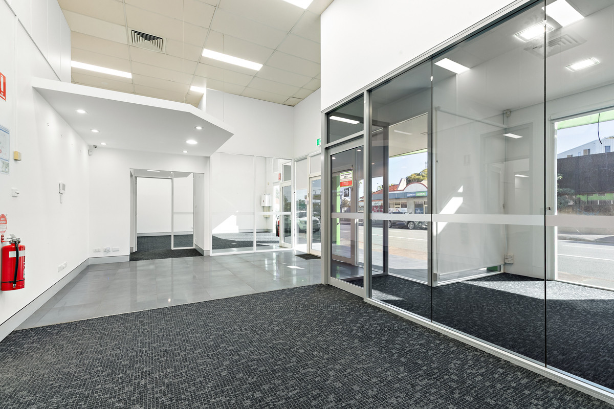 High exposure office with quality existing fitout