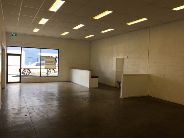 Position Perfect - Versatile Commercial Opportunity