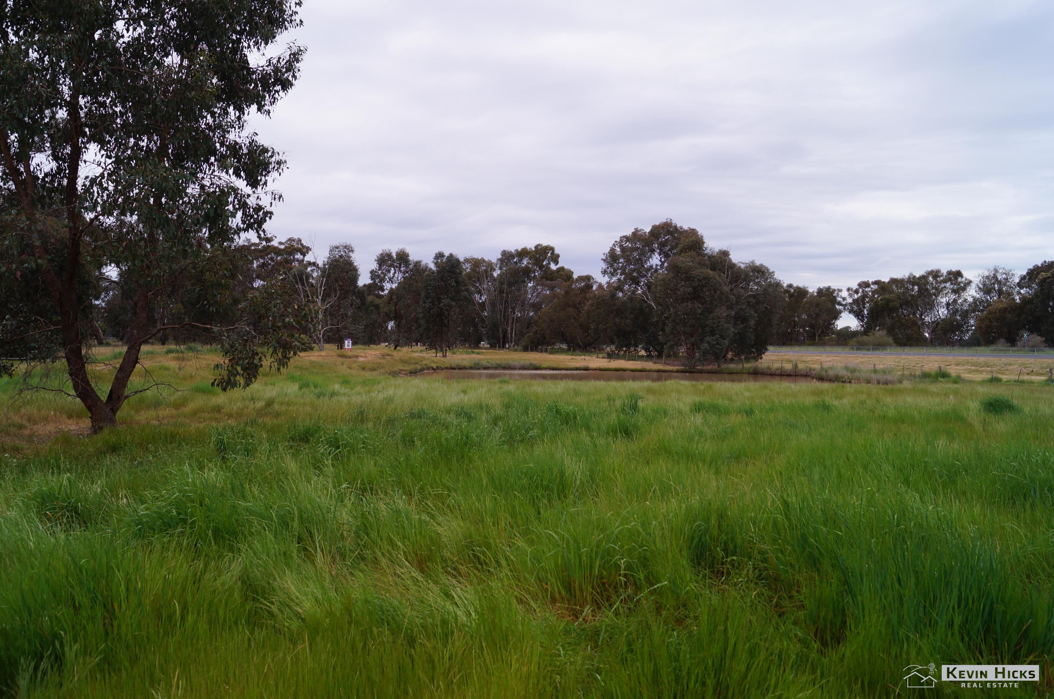 Large block, village fringe