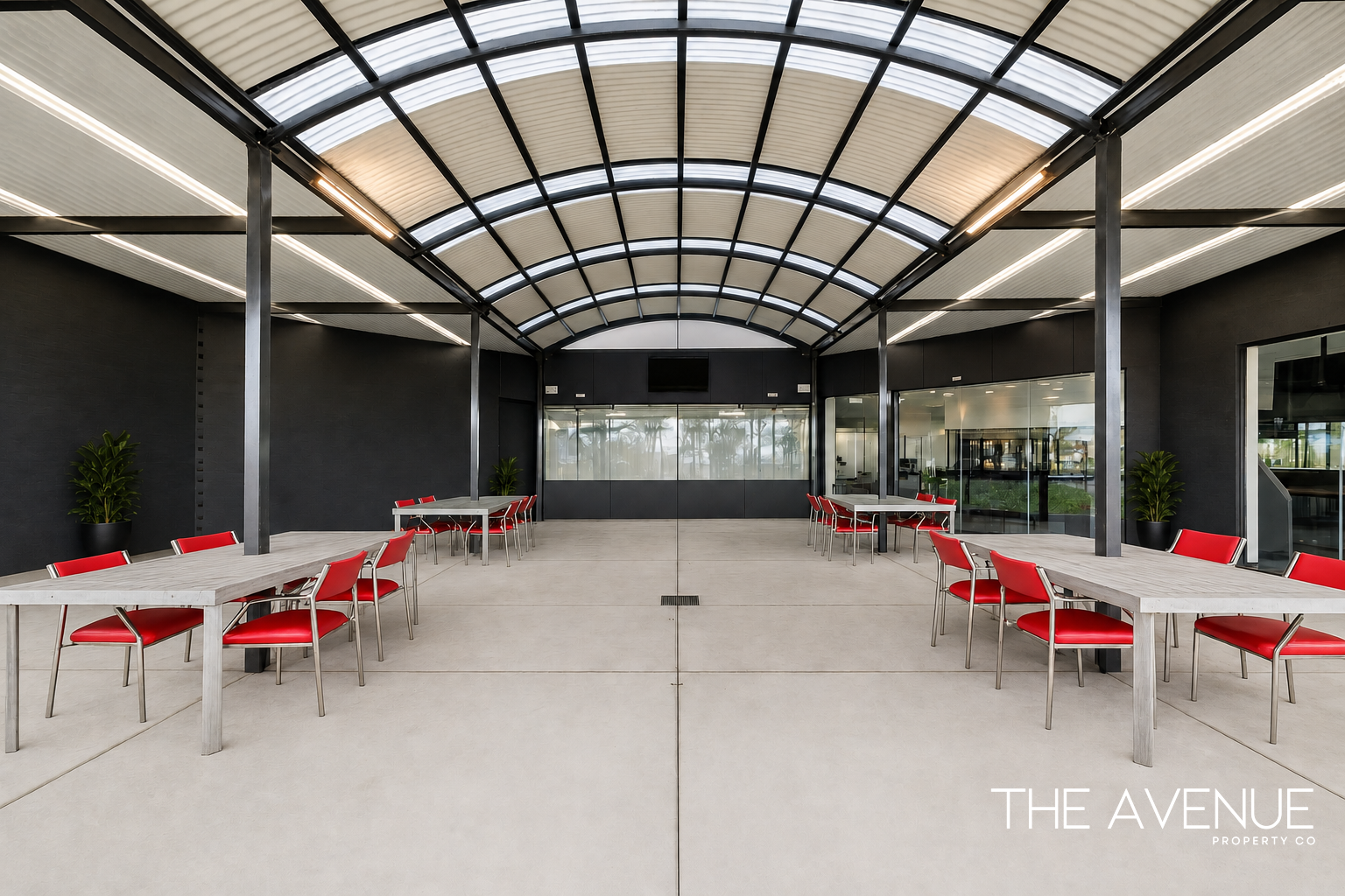 HUGE INCENTIVES AVAILABLE - VERSATILE & ADAPTABLE COMMERCIAL OPPORTUNITY!!
