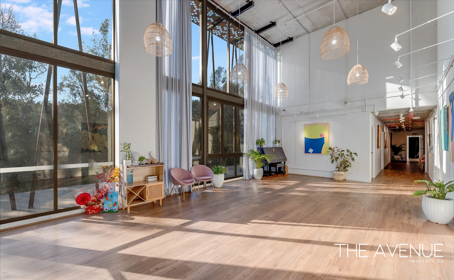 Rare Commercial Opportunity in a High-Exposure Setting