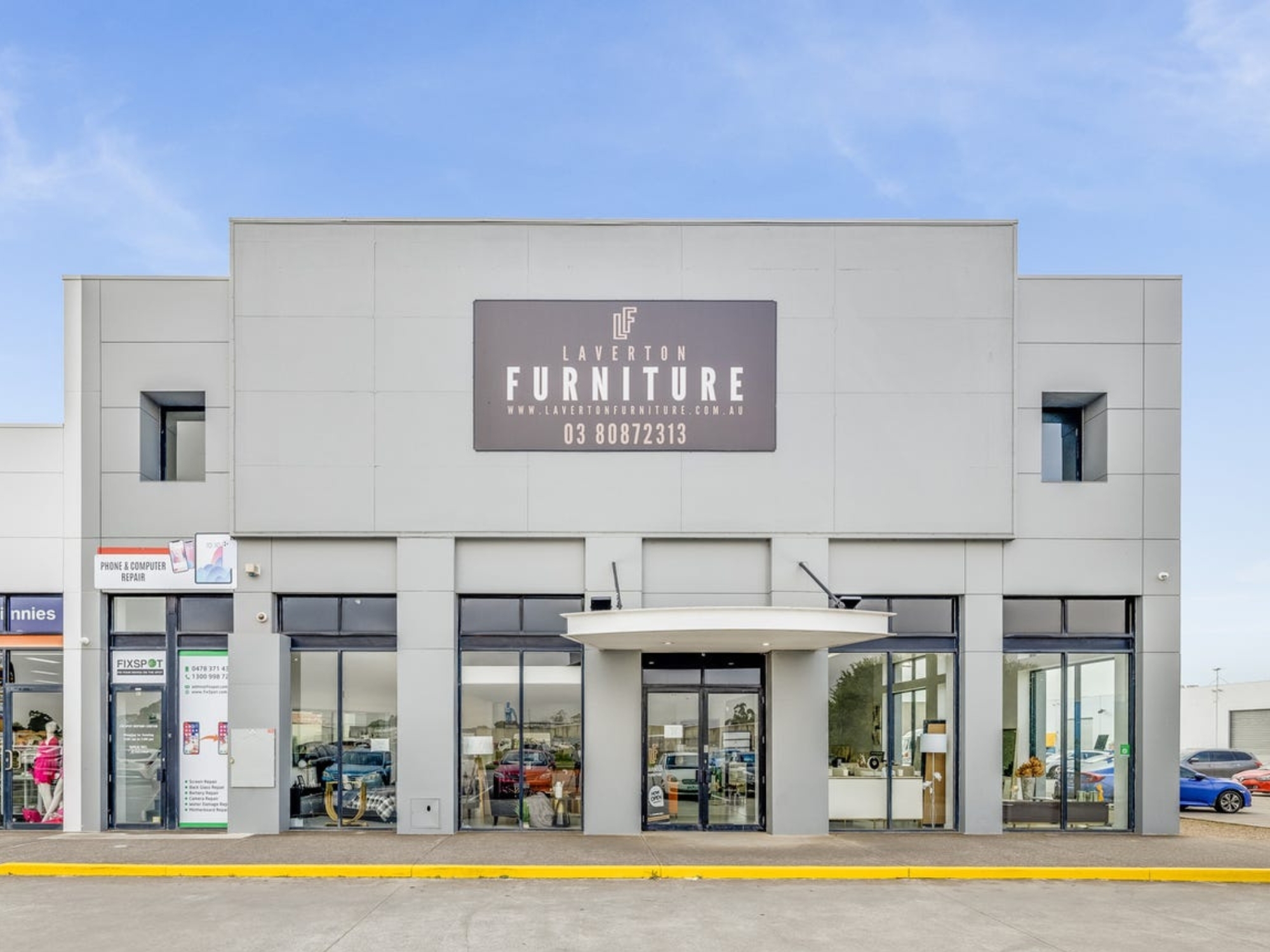High-Exposure Showroom/Warehouse in Hoppers Crossing