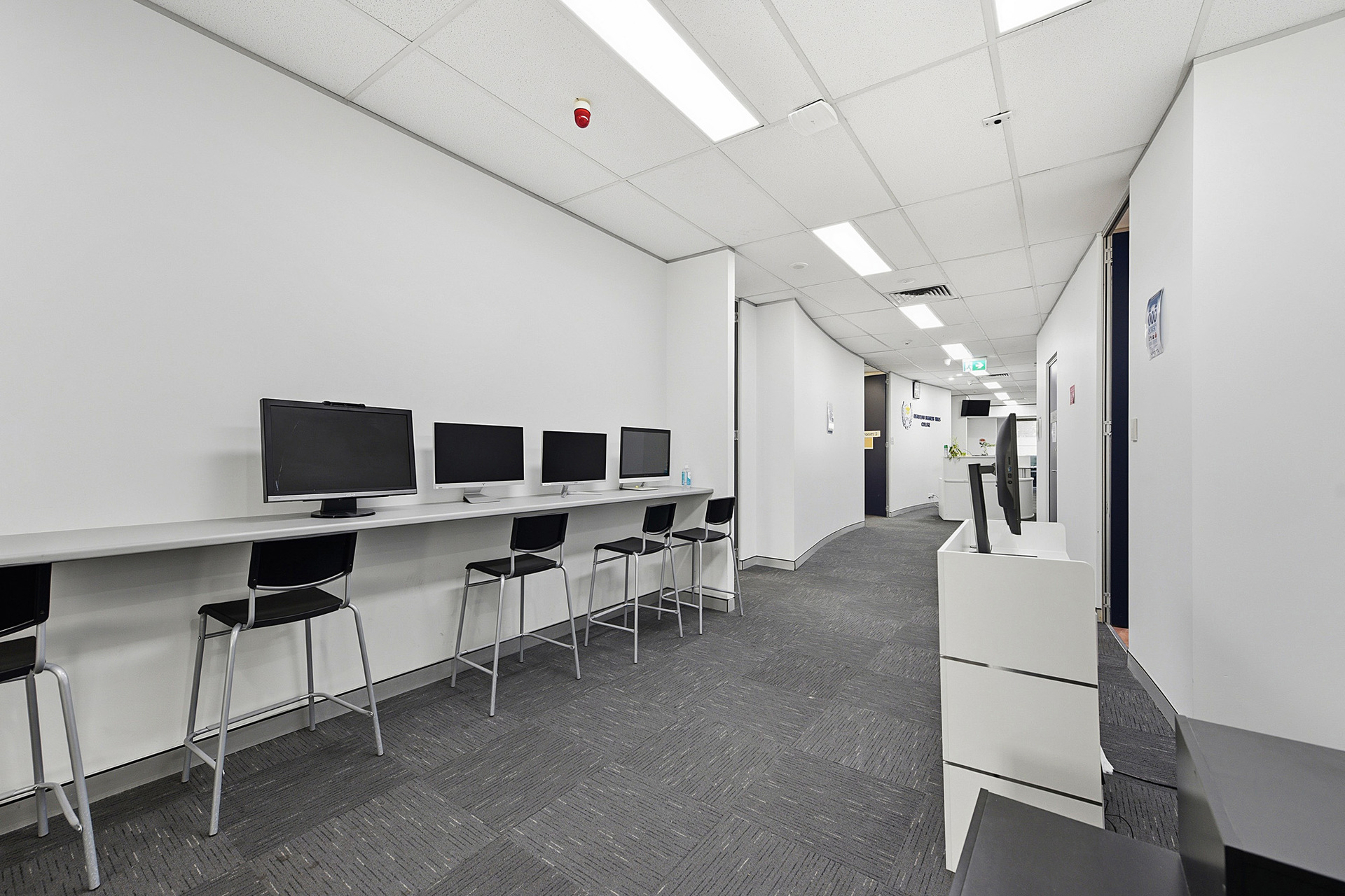 Fully Fitted 605 sqm Partitioned Office Space, Ready to Occupy!